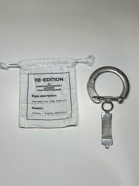 RARE MAISON MARGIELA H&M ENLARGED KEY RING BRACELET